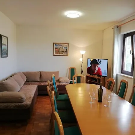 بيت ضيافة Burela 3*