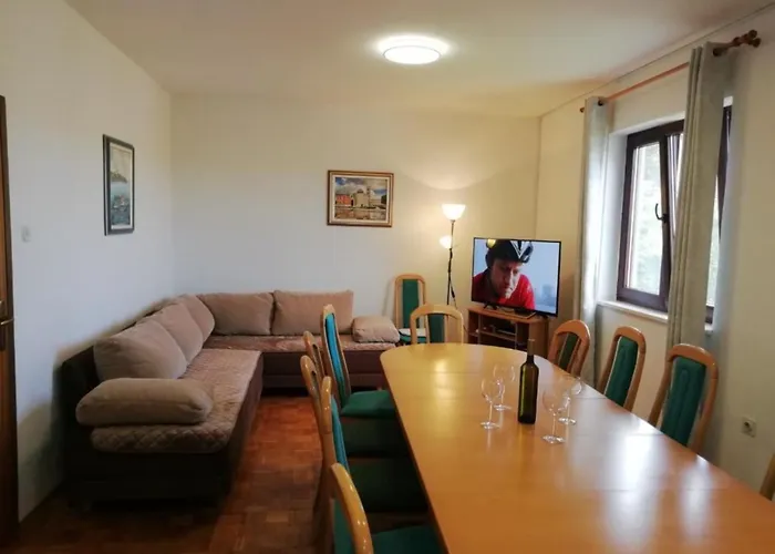 Konukevi Burela 3*