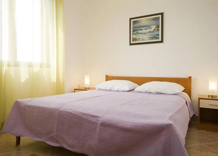 Burela Гостевой дом 3*