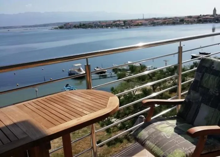Konukevi Burela 3*